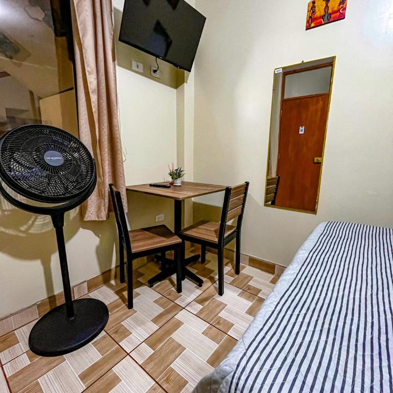 Hospedaje Josué Paracas - Habitación Triple con baño privado - 10