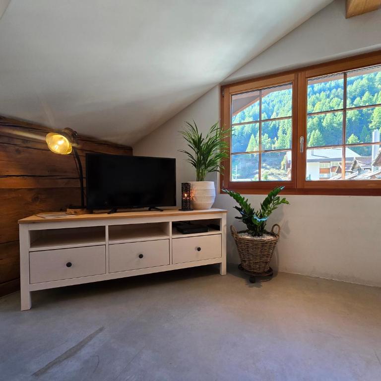 Historisches Alpen-Chalet mit Badewanne im Saastal - Apartment mit 1 Schlafzimmer - 8