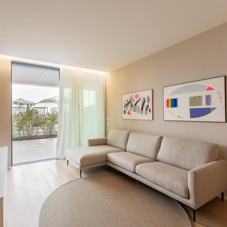 Hotel Las Vegas - Three-Bedroom Ground Floor Apartment with Patio - 1