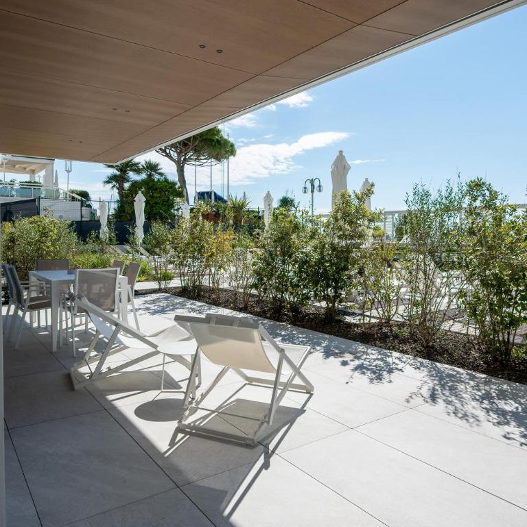 Hotel Las Vegas - Three-Bedroom Ground Floor Apartment with Patio - 12