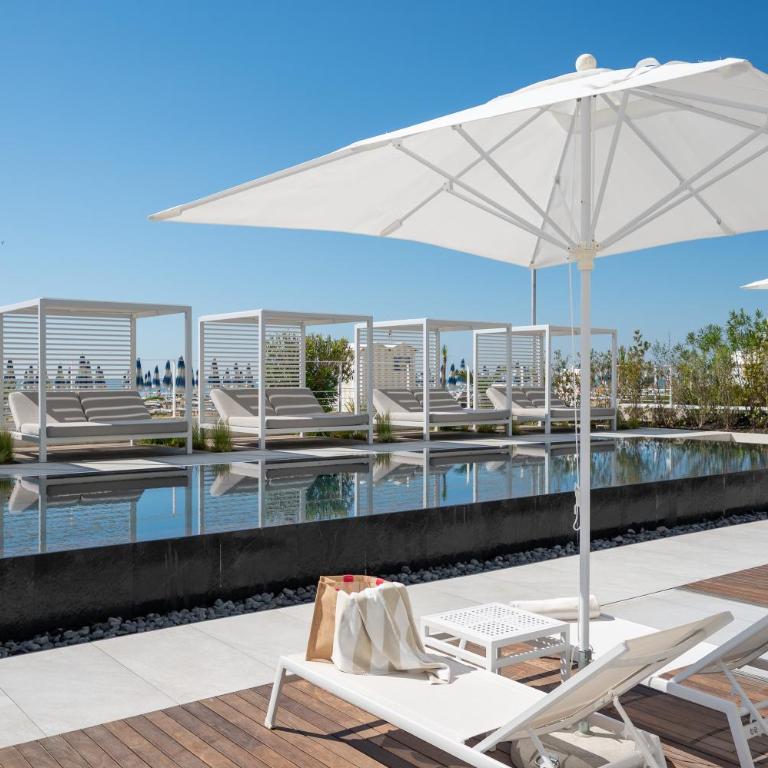 Hotel Las Vegas - Three-Bedroom Ground Floor Apartment with Patio - 13