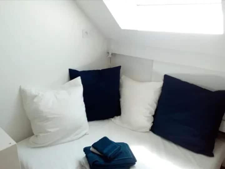 Joli Nid Neuf Calme Clair tout équipé Ascenseur Climatiseur Coeur de Paris Place Maubert Sorbonne Notre Dame - Appartement 1 Chambre - 7