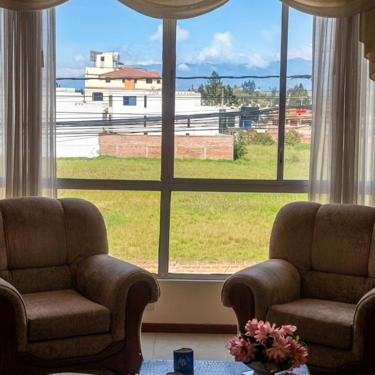 Departamento Casa del Turista Riobamba - Three-Bedroom Apartment - 1
