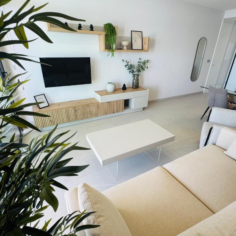 SeaView Sunset Sailors Apartment - Two-Bedroom Apartment - 18