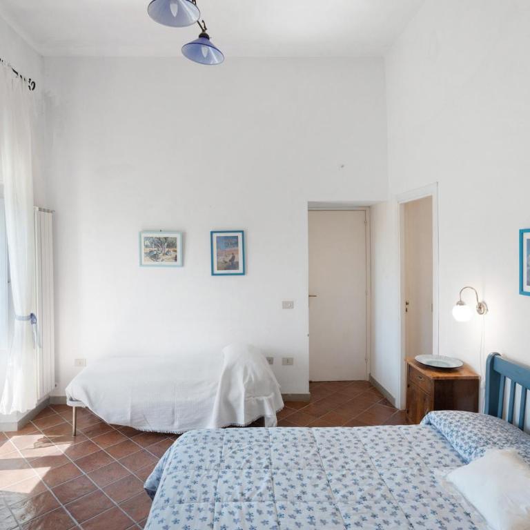 Agriturismo Le Tore - Dreibettzimmer mit Dusche - 8