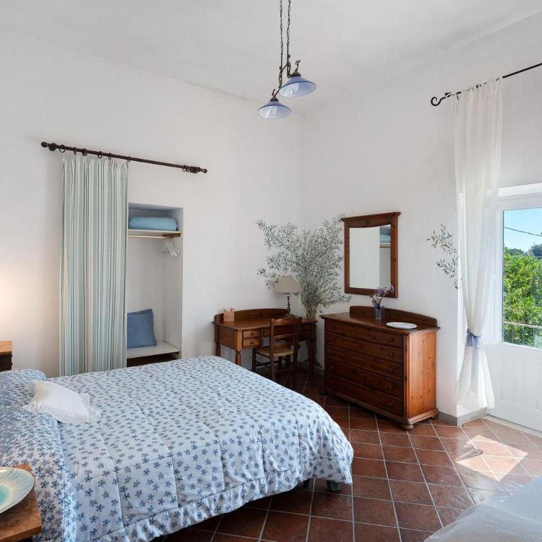 Agriturismo Le Tore - Dreibettzimmer mit Dusche - 1
