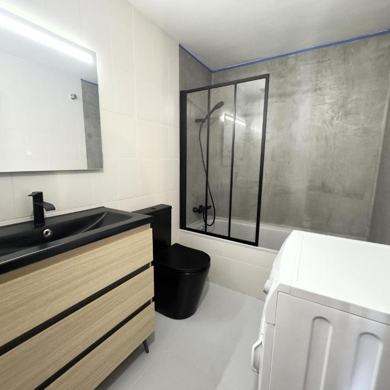 Residencial Puig Rom - Apartment - 12