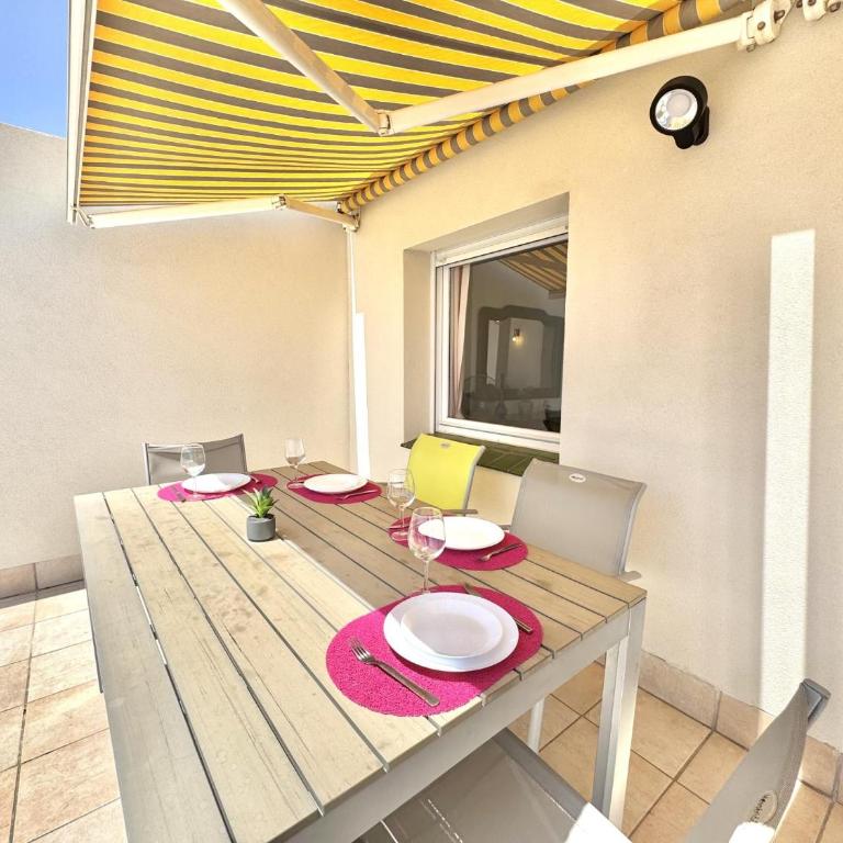 Residencial Puig Rom - Apartment - 18