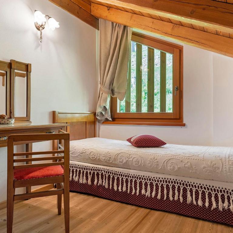 Bnb Erba Maga - Camera Quadrupla con Doccia - 12