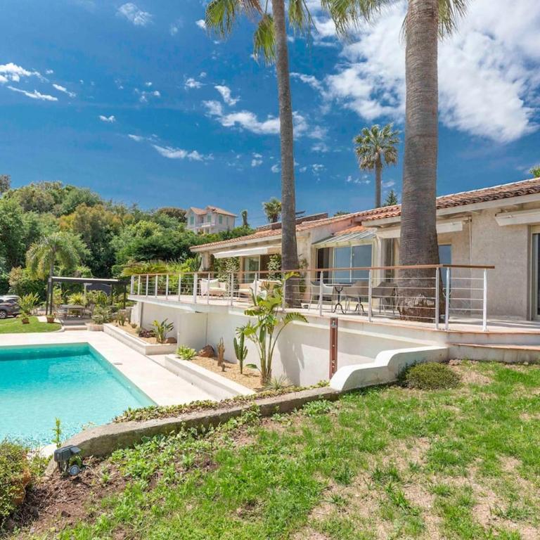 Elegant Mediterranean villa, Sea view & garden - Villa - 1
