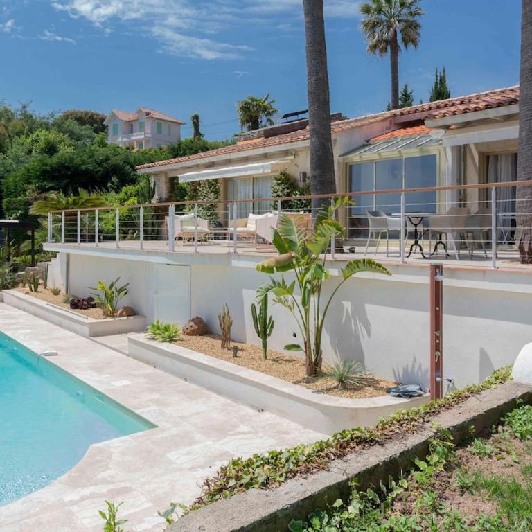 Elegant Mediterranean villa, Sea view & garden - Villa - 14