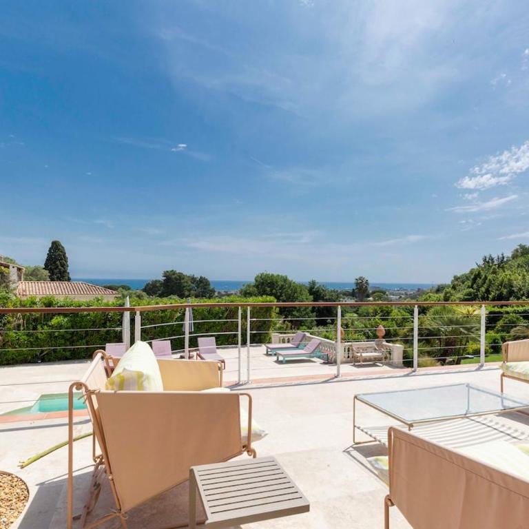 Elegant Mediterranean villa, Sea view & garden - Villa - 15