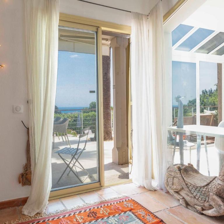 Elegant Mediterranean villa, Sea view & garden - Villa - 24