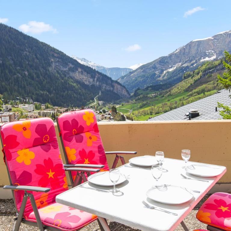 Appartement lumineux avec superbe terrasse et vue - Apartment mit 2 Schlafzimmern - 12