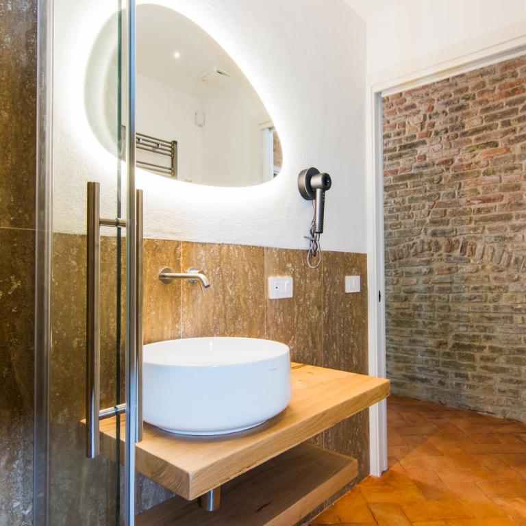 Materia Rooms San Gimignano - Deluxe Double Room - 3