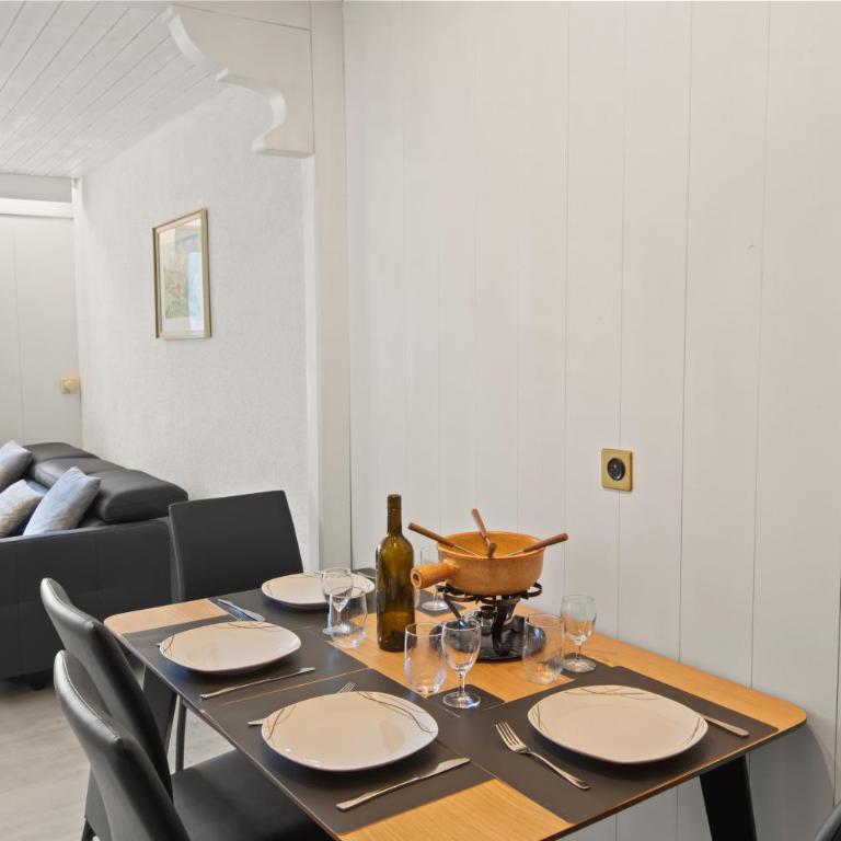 Appartement lumineux avec superbe terrasse et vue - Apartment mit 2 Schlafzimmern - 3