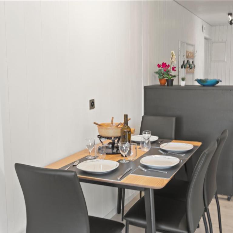 Appartement lumineux avec superbe terrasse et vue - Apartment mit 2 Schlafzimmern - 33