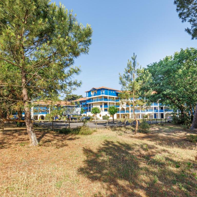 La Canopée - Conciergerieland - Two-Bedroom Deluxe Apartment with Garden View - 17