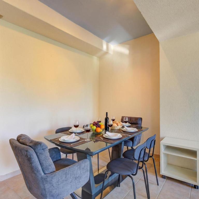 Villa Lake View With BBQ - Happy Rentals - Villa con Vista Giardino - 16