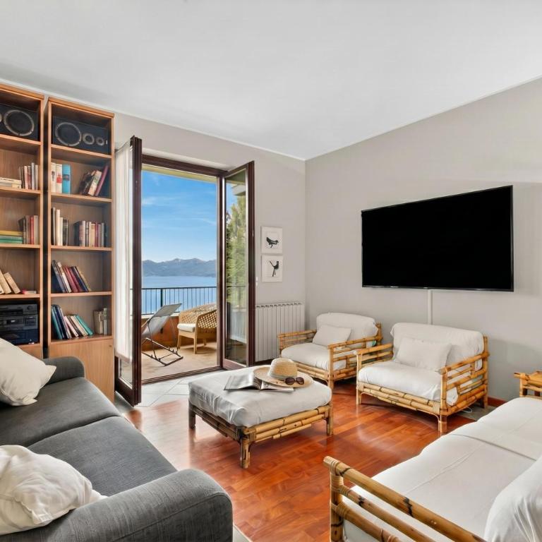 Riflessi Di Luce Lake View - Happy Rentals - Apartment with Balcony - 2
