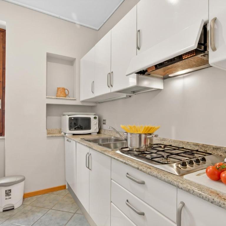 Riflessi Di Luce Lake View - Happy Rentals - Apartment with Balcony - 4