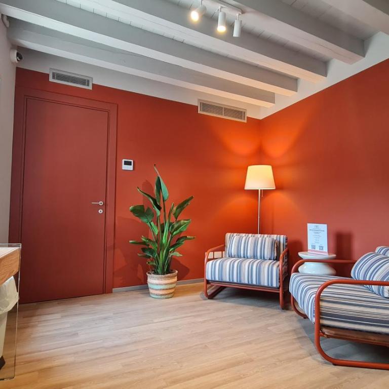 Garden Hotel Michelangelo - Studio Apartment with King Bed - Annex - 1
