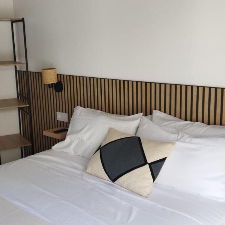 Renovated 3BR Oasis with AC - Steps to Beach - Appartement 3 Chambres - 23