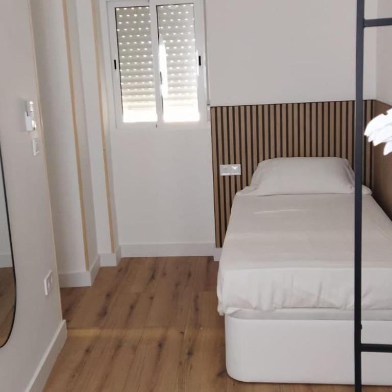Renovated 3BR Oasis with AC - Steps to Beach - Appartement 3 Chambres - 25