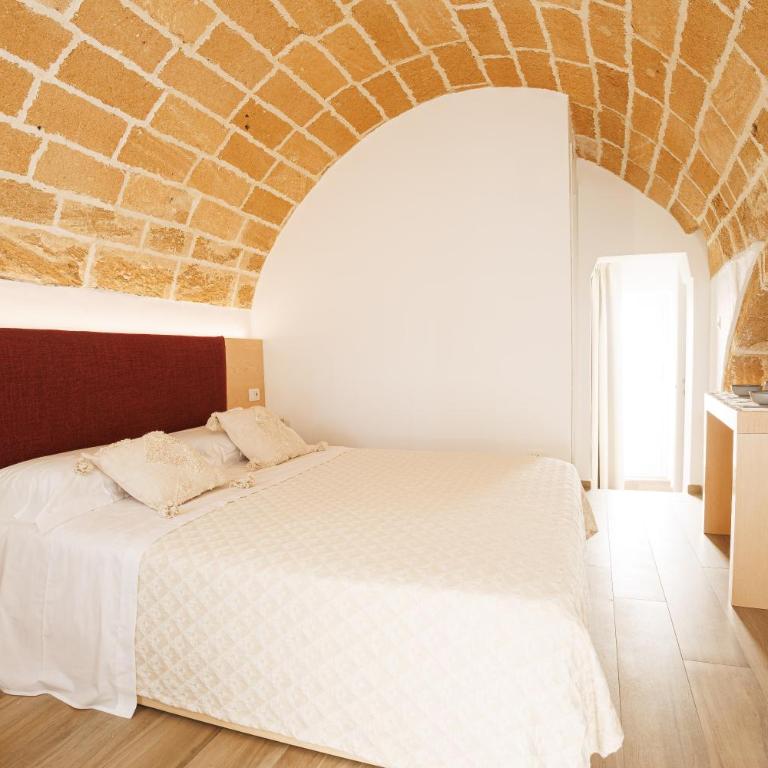 Grotta Sancta Suite&SPA - Double Room with Patio - 3