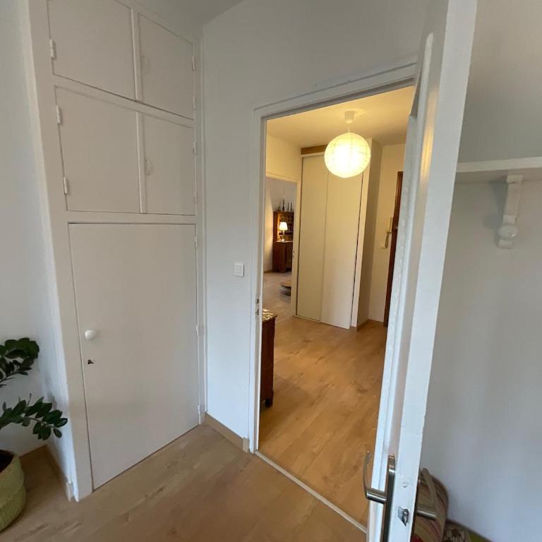 T3 69 m2 Small secure parking, Old Town entrance - Three-Bedroom Apartment - 17