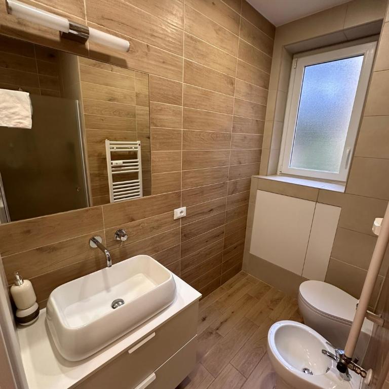 Renovated three-room apartment with balcony in Tormarancia - Appartamento con 2 Camere da Letto - 4