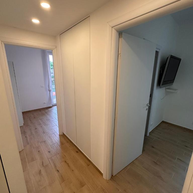 Renovated three-room apartment with balcony in Tormarancia - Appartamento con 2 Camere da Letto - 11
