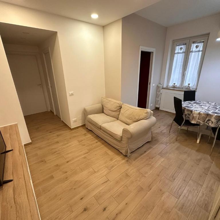 Renovated three-room apartment with balcony in Tormarancia - Appartamento con 2 Camere da Letto - 19