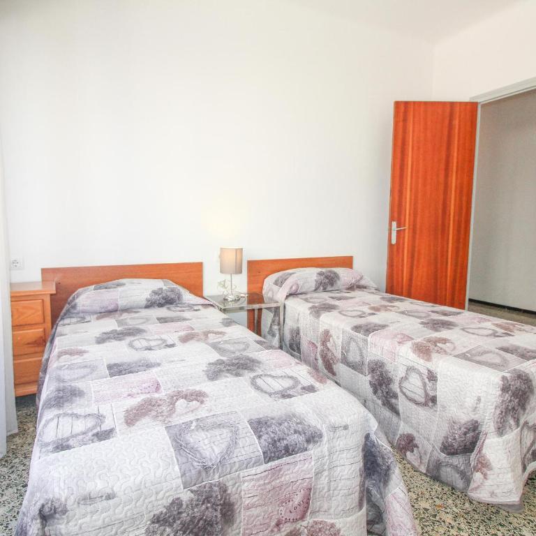 Apartamento céntrico, luminoso a 100m de la playa con balcón y wifi (01/06-30/09) - ES-228-3 - Apartment - 24