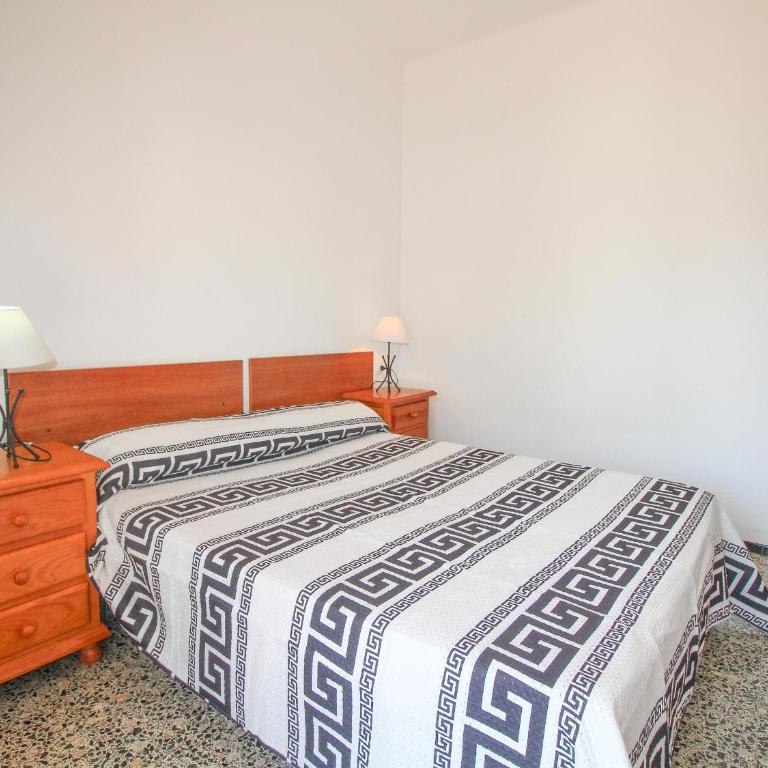 Apartamento céntrico, luminoso a 100m de la playa con balcón y wifi (01/06-30/09) - ES-228-3 - Apartment - 27