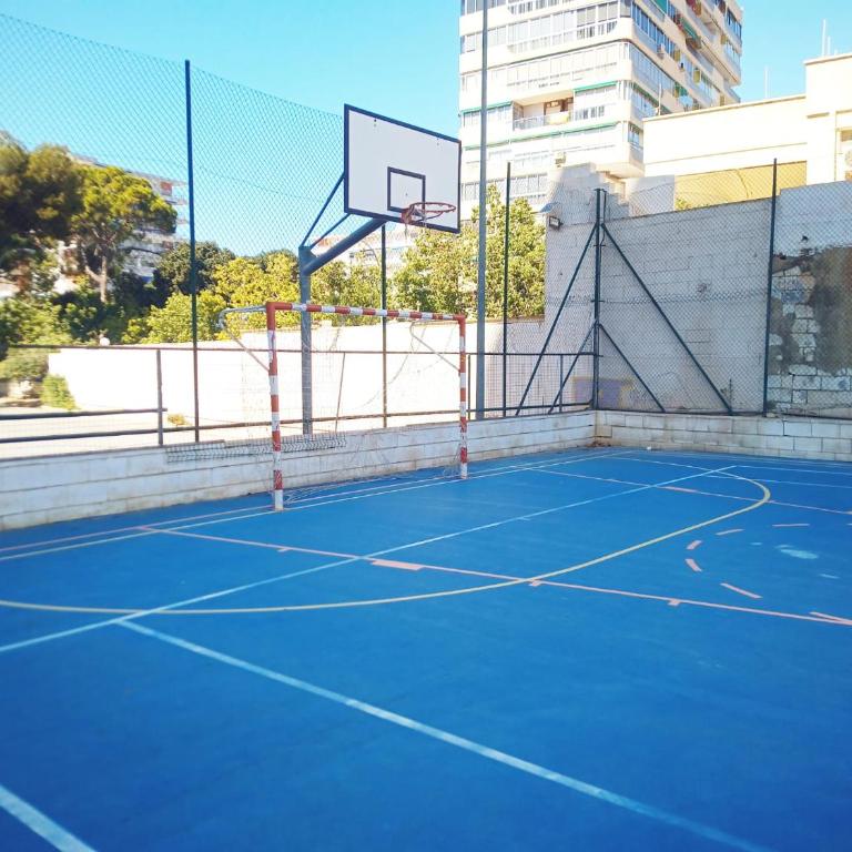 Apartamento San Juan Playa con piscina, zonas verdes y pistas deportivas - Apartamento de 2 dormitorios - 12