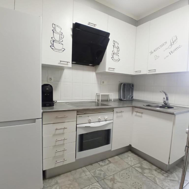 Apartamento San Juan Playa con piscina, zonas verdes y pistas deportivas - Apartamento de 2 dormitorios - 33