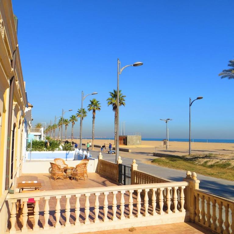 Beach house with private pool, aa and bbq in front of the sea - Eight-Bedroom House - 1