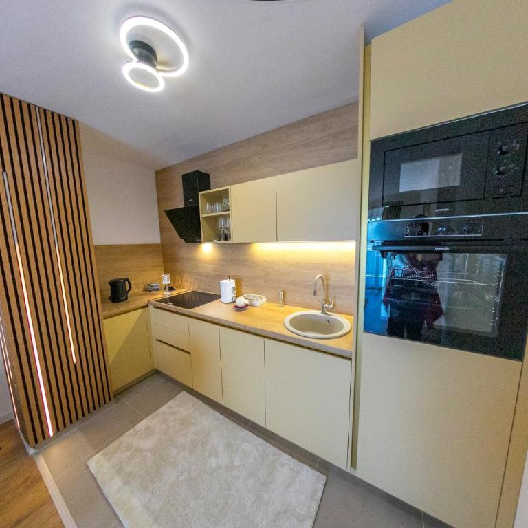 Apartman A&E - Two-Bedroom Apartment - 20