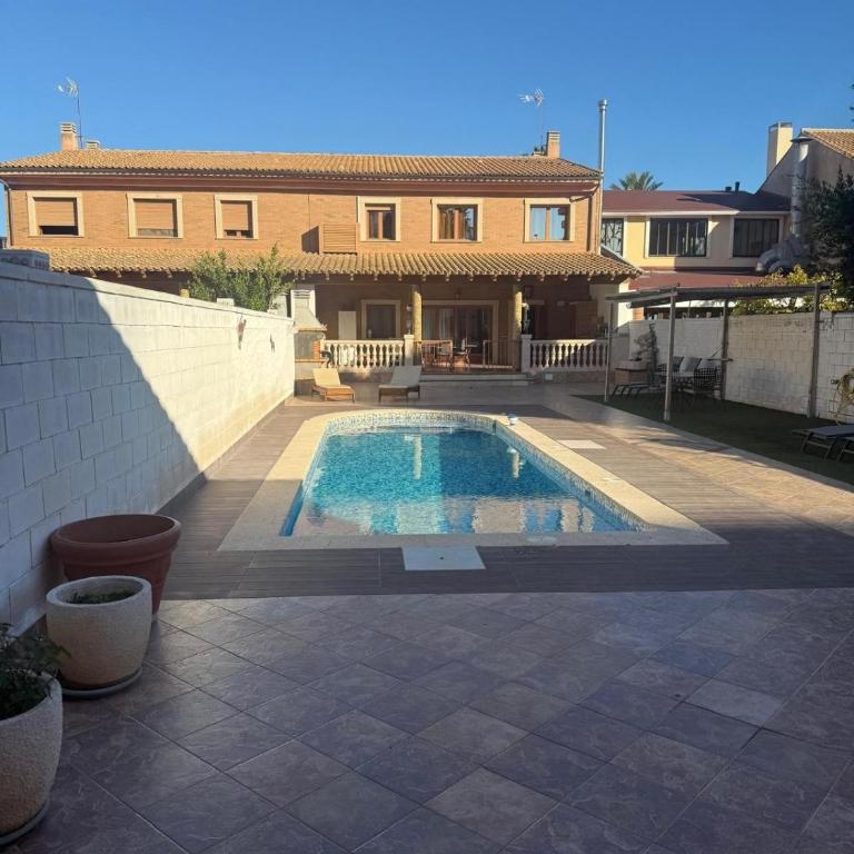 Beach house with private pool, aa and bbq in front of the sea - Eight-Bedroom House - 36