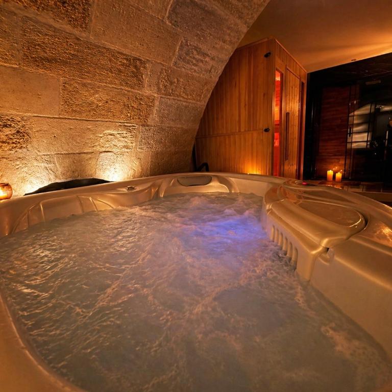 Loft hôtel, jacuzzi privatif, sauna et cinéma - Apartment mit 1 Schlafzimmer - 5
