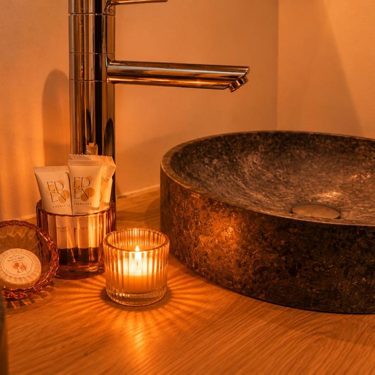 Loft hôtel, jacuzzi privatif, sauna et cinéma - Apartment mit 1 Schlafzimmer - 6