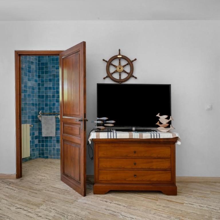 Chambres D'hôtes - Le Mas Du Rocher - Chambre Quadruple avec Douche - 7