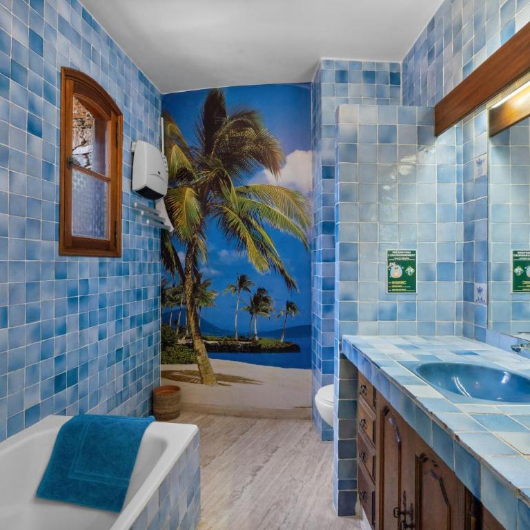 Chambres D'hôtes - Le Mas Du Rocher - Chambre Quadruple avec Douche - 10