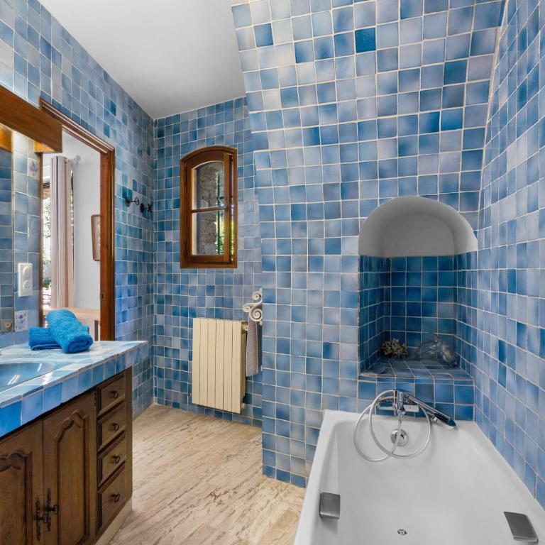 Chambres D'hôtes - Le Mas Du Rocher - Chambre Quadruple avec Douche - 12