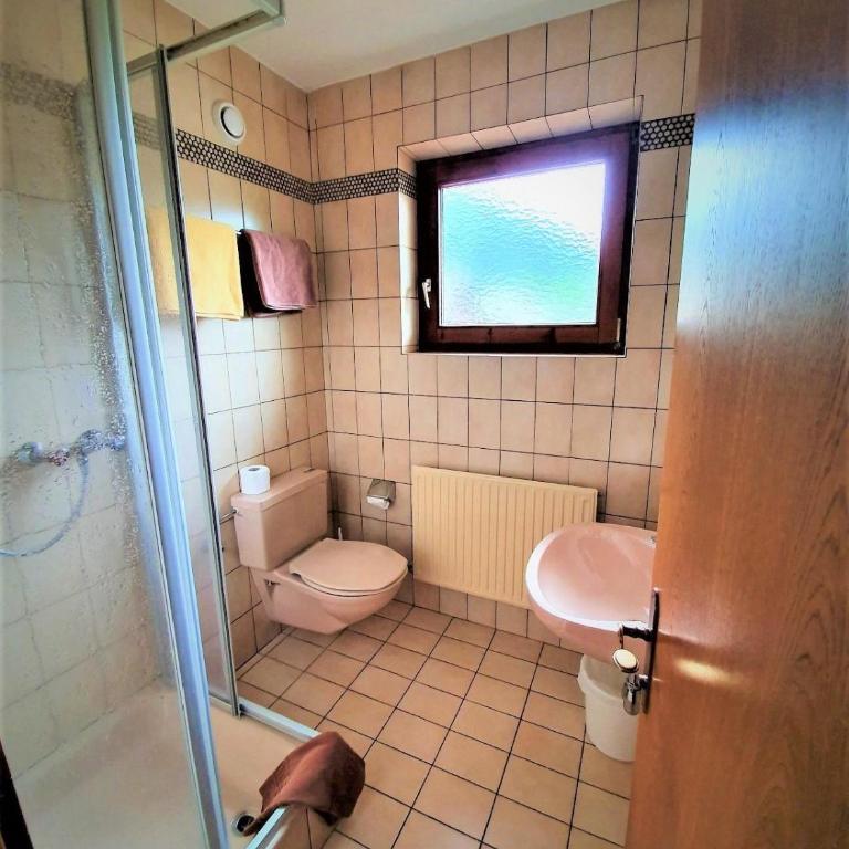 Hotel Pension*** Wiesenhof - Doppelzimmer mit Dusche - 1
