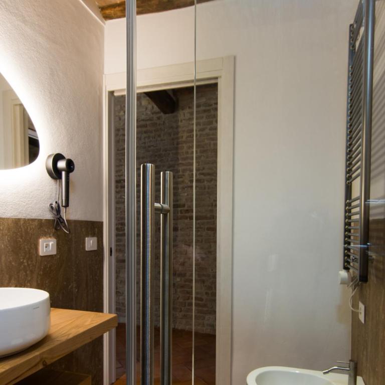 Materia Rooms San Gimignano - Deluxe Double Room - 8