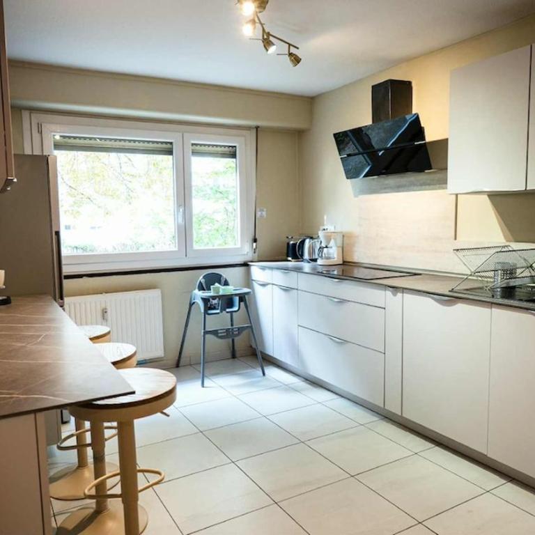 Le Nid Urbain 2 bedrooms Parking Wi-Fi Balcony - Three-Bedroom Apartment - 17