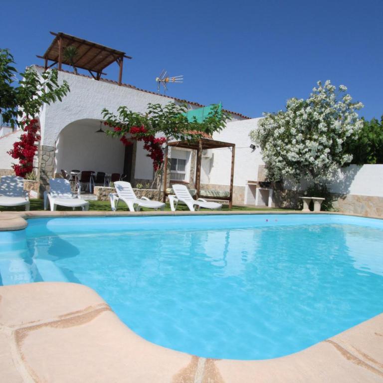 Casa cerca del mar con piscina privada, wifi gratuito, aire acondicionado opcional y se admiten mascotas - ES-184-7 - Villa - 1