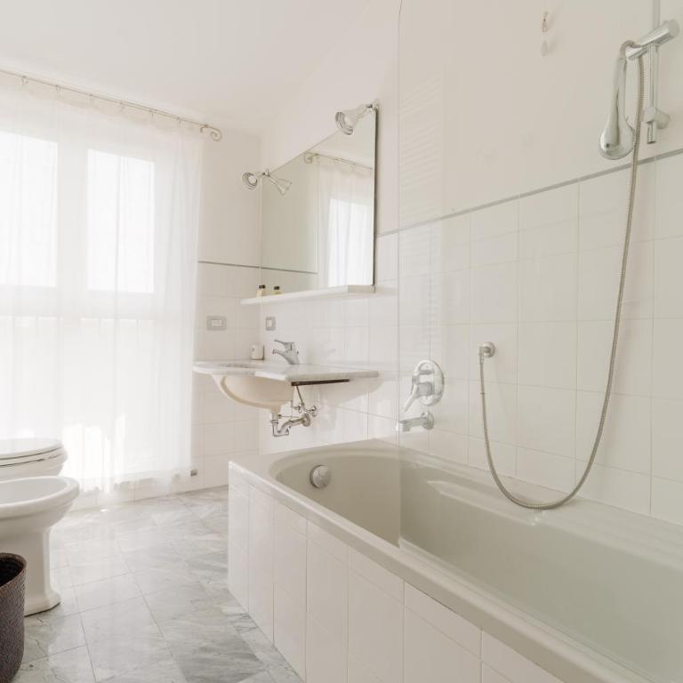 Porta Romana - Ampio e Luminoso quadrilocale - Appartamento con 2 Camere da Letto - 7